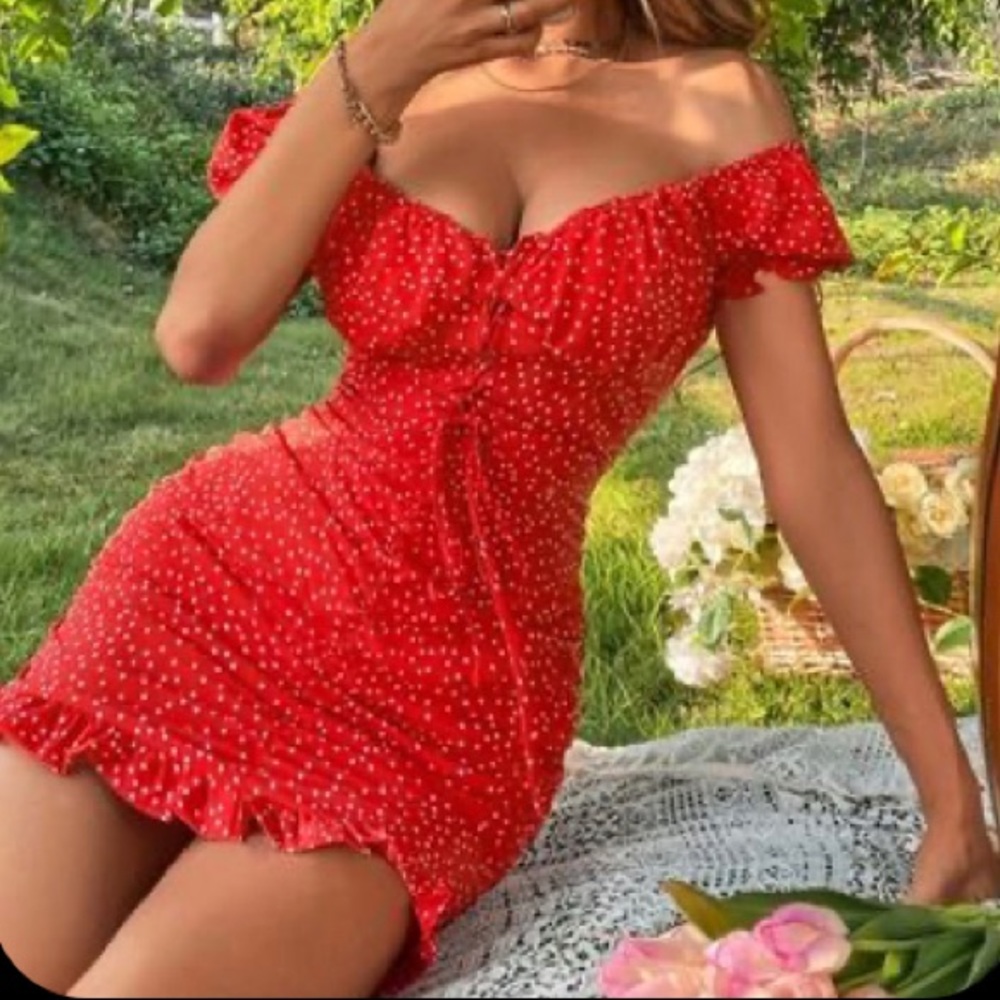 Dress with flowers no expanded